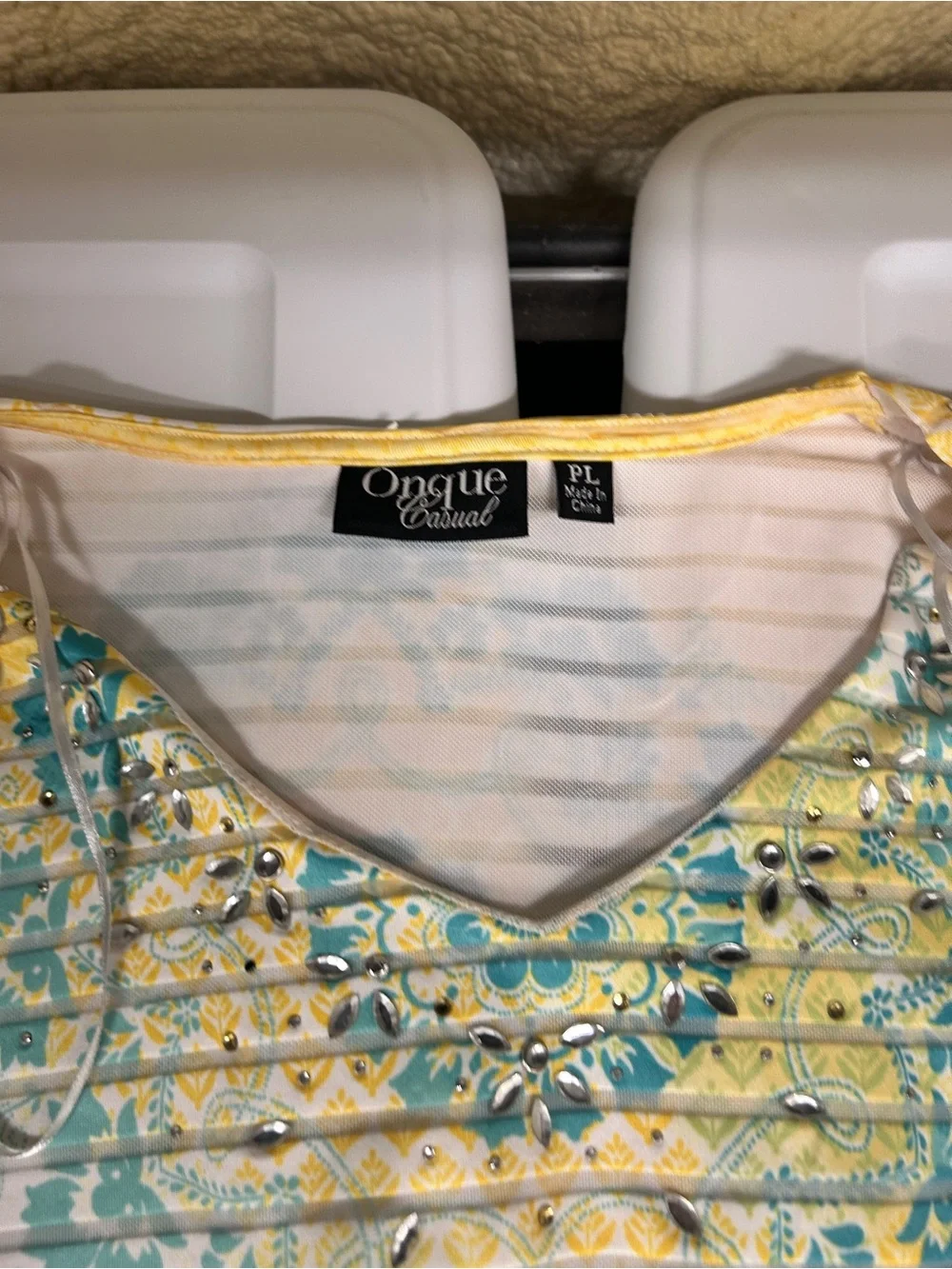 Onque Casual Teal, Yellow & White Short Sleeve V-Neck Top